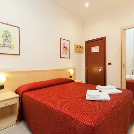 Hotel Fiorella Milano Экстерьер фото